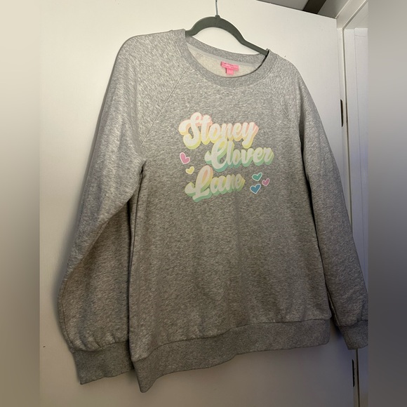 NWOT Stoney Clover Lane Sweatshirt Size Large - Picture 1 of 3